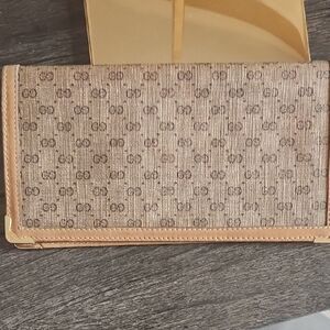 Gucci Vintage Wallet